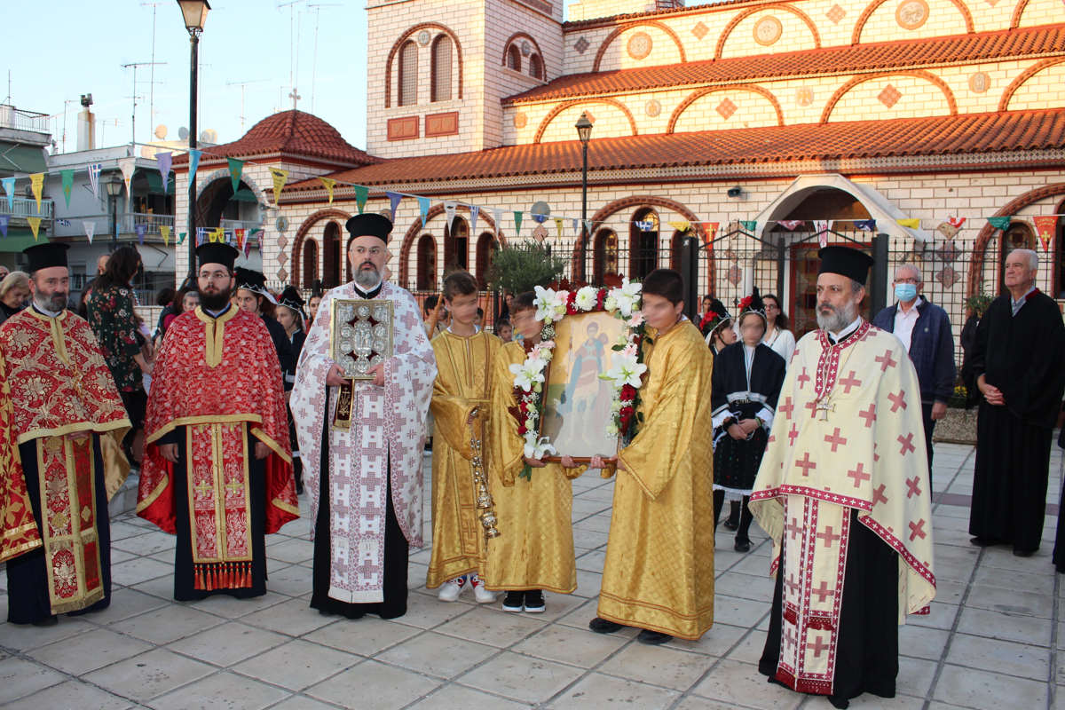 Με λαμπρότητα τιμά ο δήμος Νεάπολης-Συκεών τον Άγιο Δημήτριο, την εθνική επέτειο της 28ης Οκτωβρίου  και την απελευθέρωση της Θεσσαλονίκης